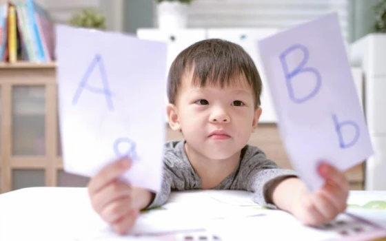 <br />
<b>Notice</b>:  Undefined property: stdClass::$name in <b>/home/dinhti/domains/dinhtibooks.com.vn/public_html/modules/news/views/home/carousel_all.php</b> on line <b>10</b><br />
