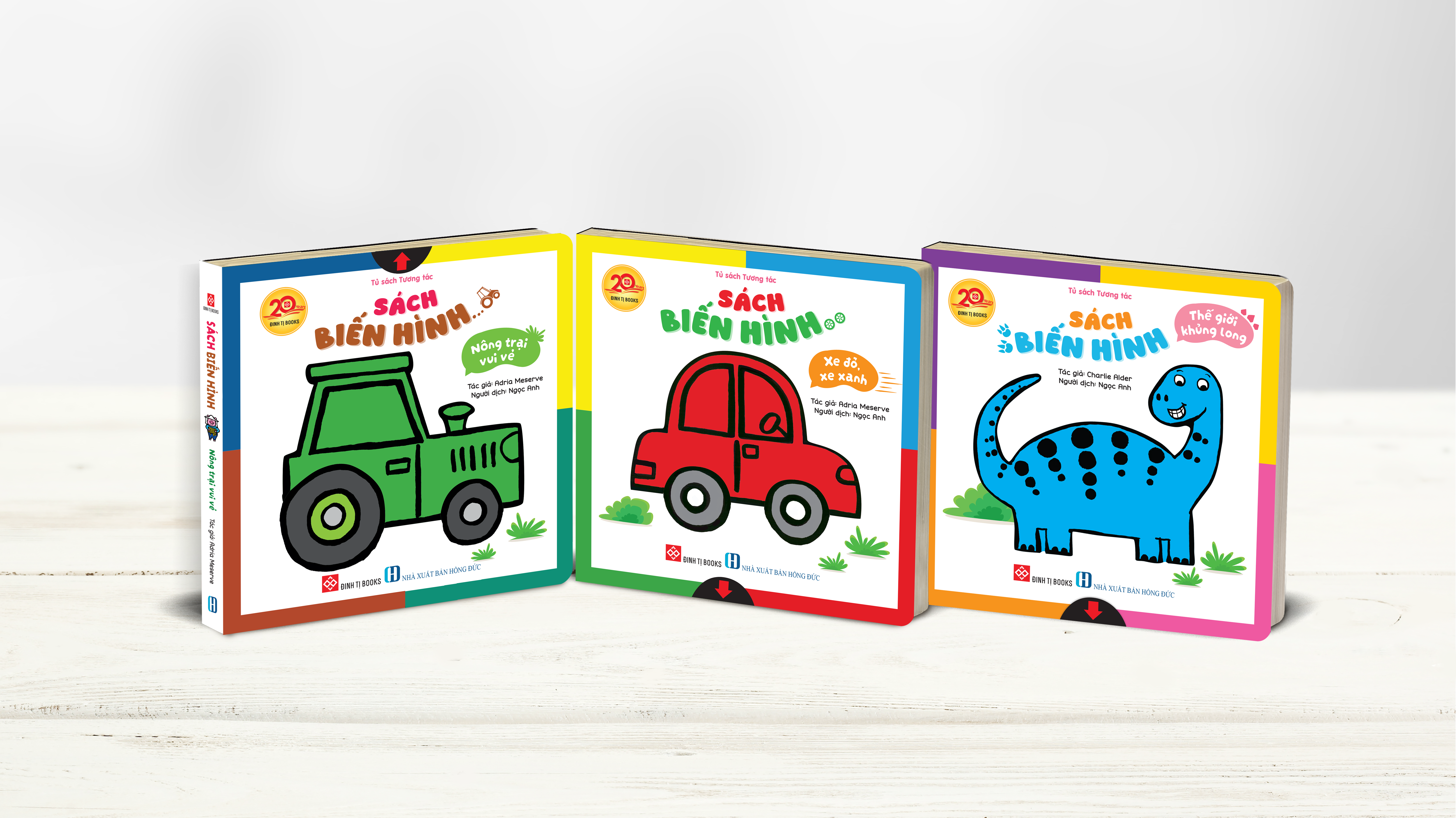 Combo sách biến hình (3 tập): Nông trại vui vẻ, Xe đỏ xe xanh, Thế giới khủng long
